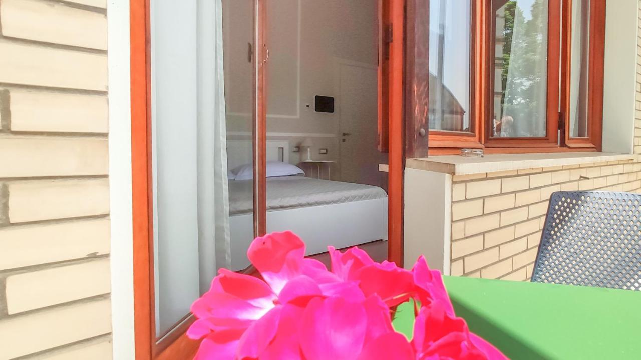 La Dama Room&Breakfast Russi Extérieur photo